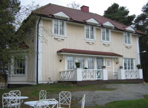 [Villa Andania lokakuussa 2006]